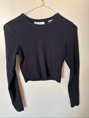 Black Long-Sleeve Ribbed Crop Top - Unbranded